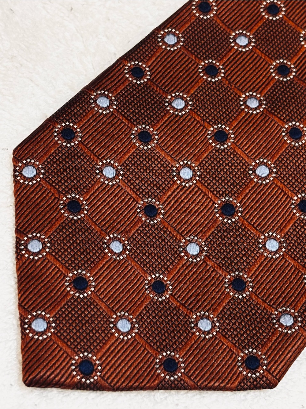 Brand New Stylish Tie By JoS A. Bank (Executive Collection)